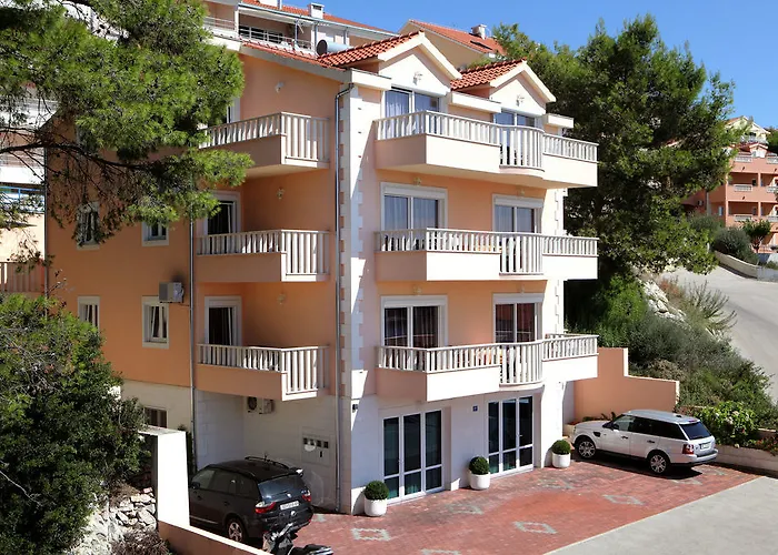 Villa Queen
